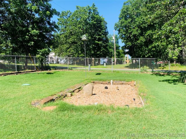 171 Homestead Drive, Canadian, OK 74425