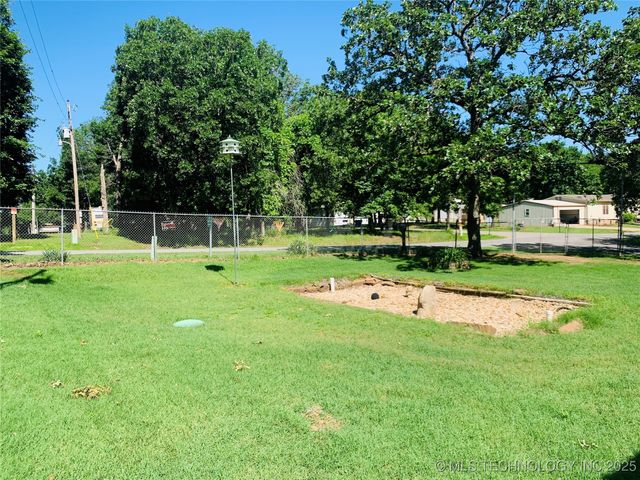 171 Homestead Drive, Canadian, OK 74425