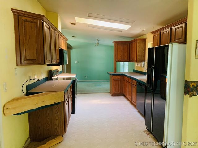 171 Homestead Drive, Canadian, OK 74425