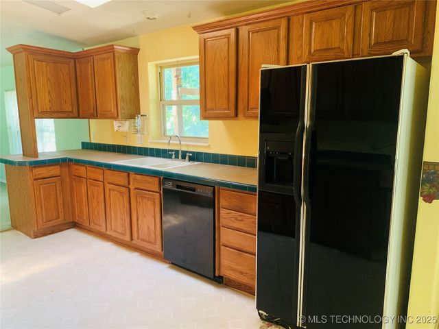 171 Homestead Drive, Canadian, OK 74425