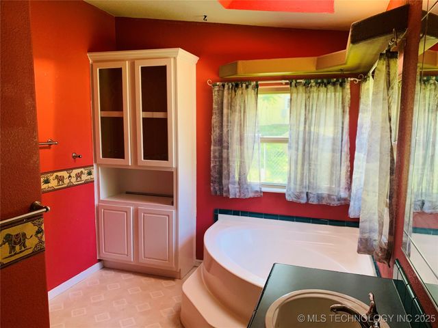 171 Homestead Drive, Canadian, OK 74425