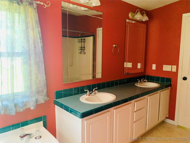 171 Homestead Drive, Canadian, OK 74425