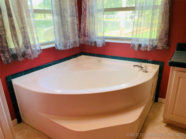 171 Homestead Drive, Canadian, OK 74425