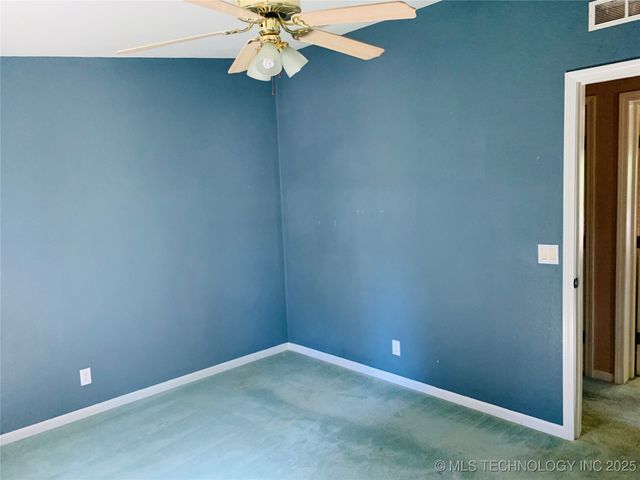 171 Homestead Drive, Canadian, OK 74425