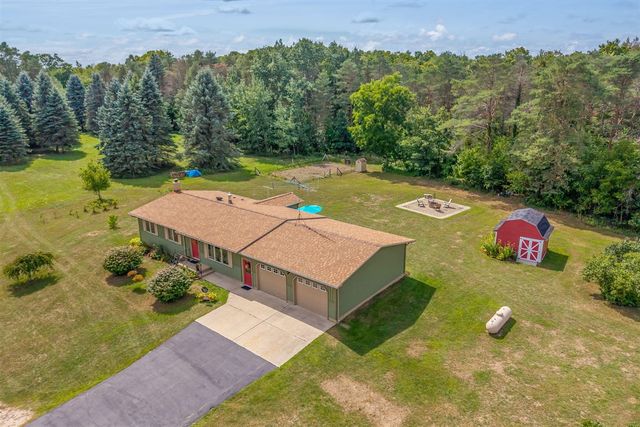 18667 220th Avenue, Big Rapids, MI 49307