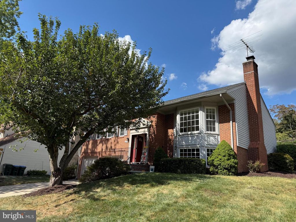 7633 CHANCELLOR WAY, Springfield, VA 22153