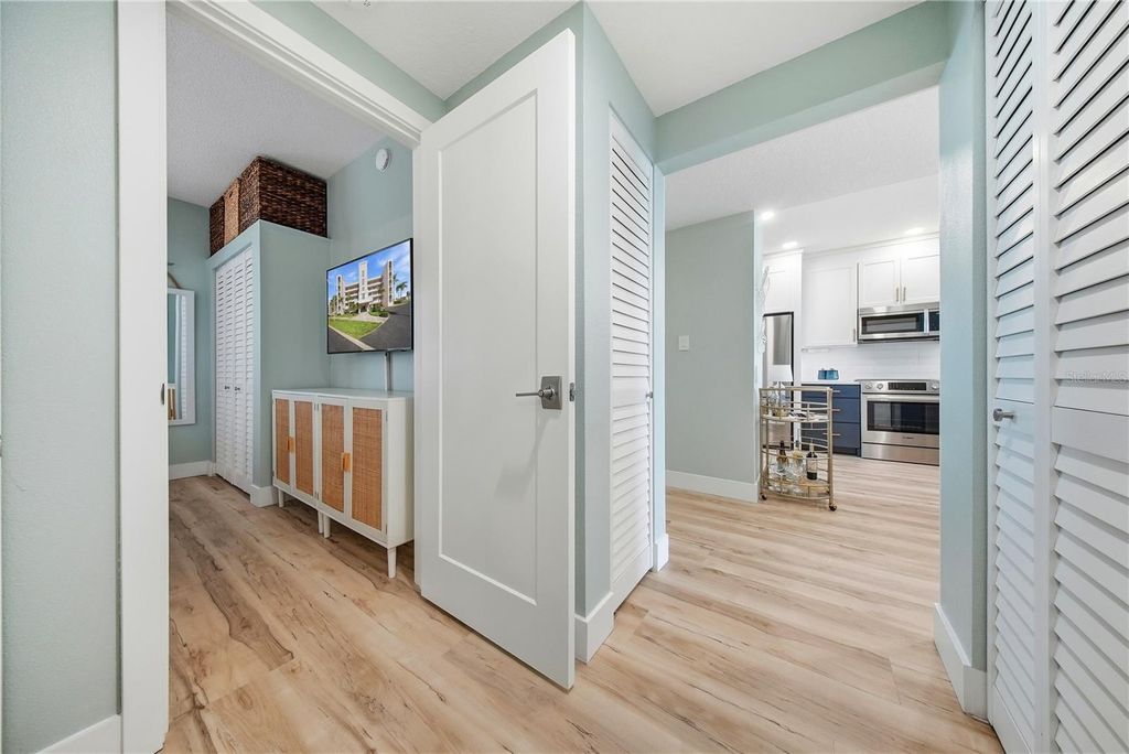 Image 33 of property listing at 8021 SAILBOAT KEY BOULEVARD S 403, St Pete Beach, FL 33707