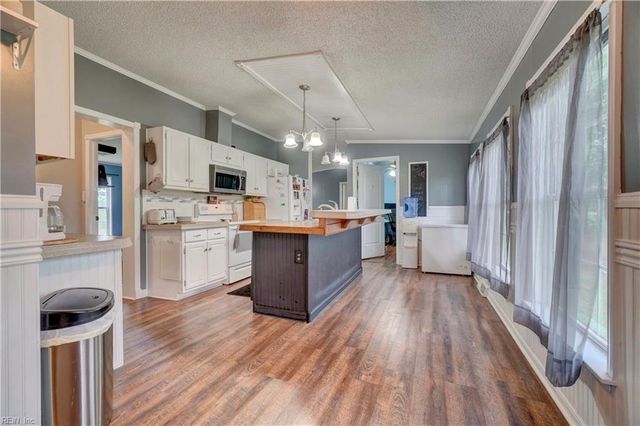 47 Tinkham RD, Eure, NC 27935