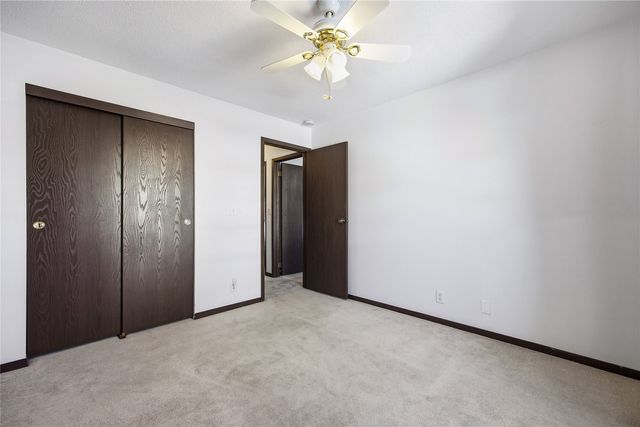 4127 Lexington Drive NE B, Cedar Rapids, IA 52402