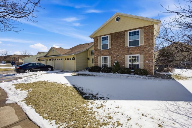 4127 Lexington Drive NE B, Cedar Rapids, IA 52402