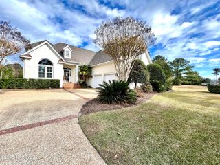 719 Arboretum Drive, Wilmington, NC 28405