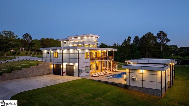 2454 Runion Road, Inman, SC 29349