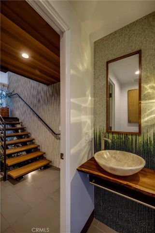1016 5th, Hermosa Beach, CA 90254