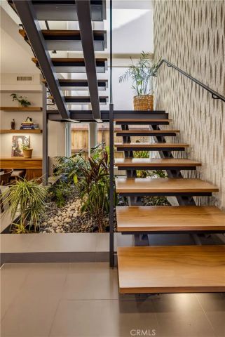 1016 5th, Hermosa Beach, CA 90254