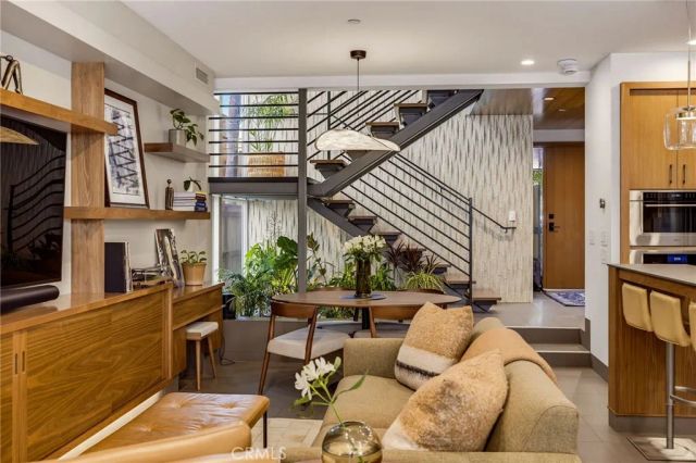 1016 5th, Hermosa Beach, CA 90254