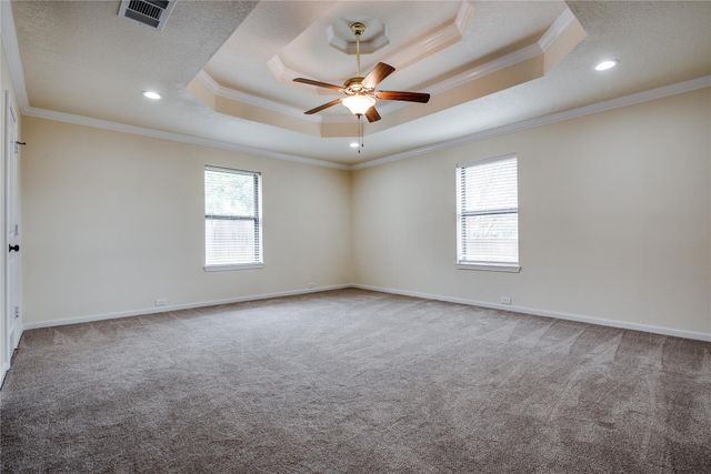 8966 Hialeah Circle S, North Richland Hills, TX 76182