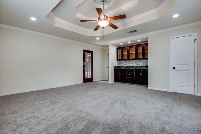 8966 Hialeah Circle S, North Richland Hills, TX 76182