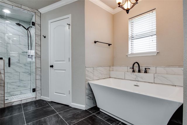 8966 Hialeah Circle S, North Richland Hills, TX 76182