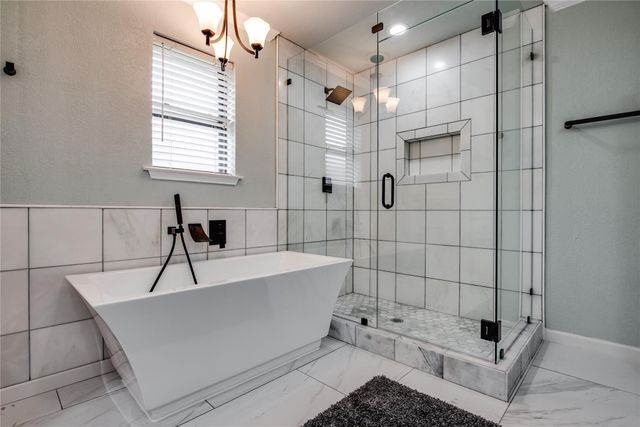 8966 Hialeah Circle S, North Richland Hills, TX 76182