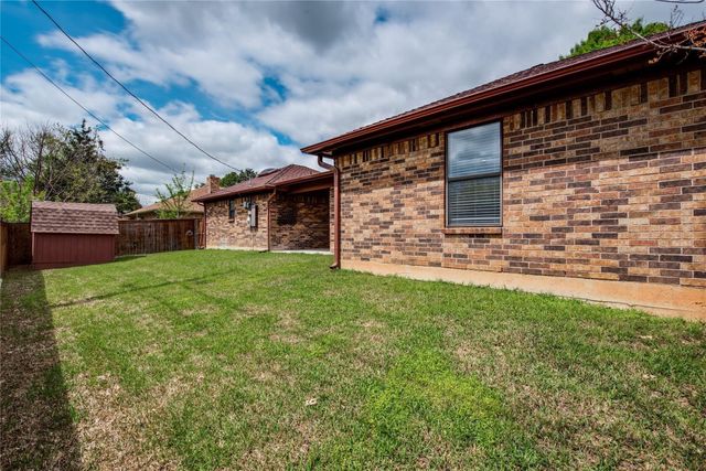 8966 Hialeah Circle S, North Richland Hills, TX 76182
