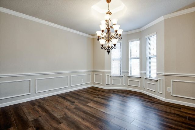 8966 Hialeah Circle S, North Richland Hills, TX 76182