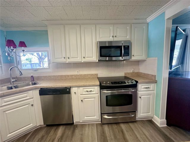 1100 BELCHER ROAD S 304, Largo, FL 33771