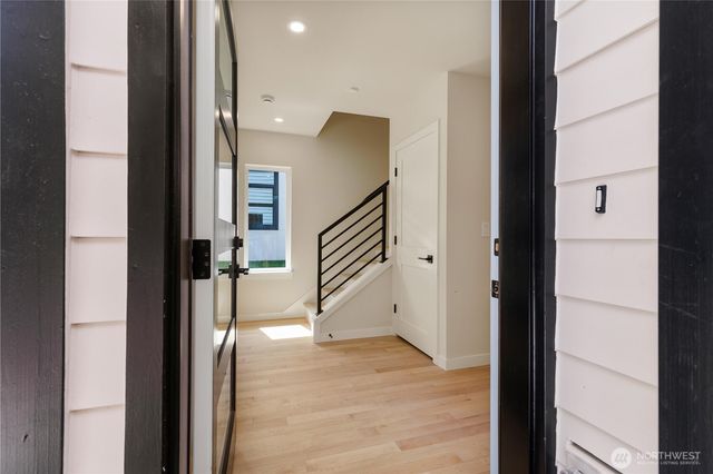 12644 NE 80th Street, Kirkland, WA 98033