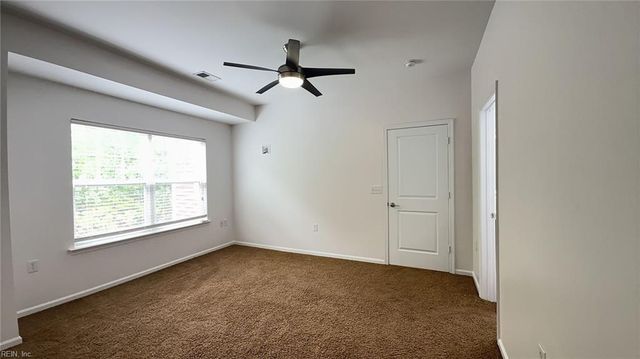 662 Lacy Oak DR, Chesapeake, VA 23320