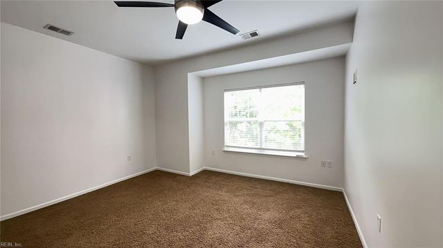 662 Lacy Oak DR, Chesapeake, VA 23320