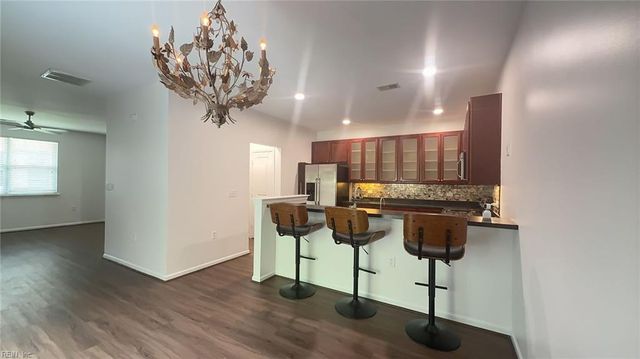 662 Lacy Oak DR, Chesapeake, VA 23320