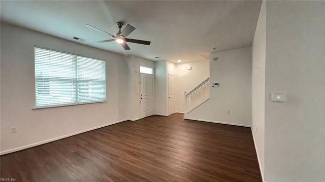 662 Lacy Oak DR, Chesapeake, VA 23320