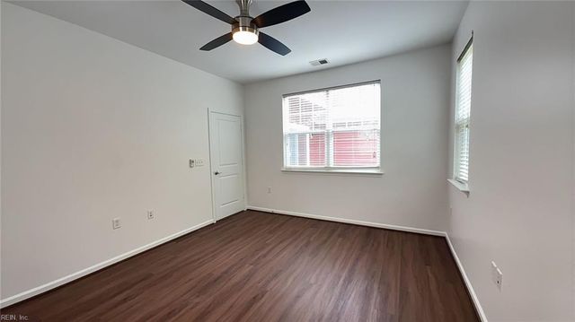 662 Lacy Oak DR, Chesapeake, VA 23320