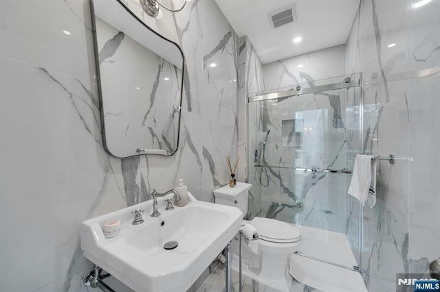 27 Knickerbocker Road, Closter, NJ 07624