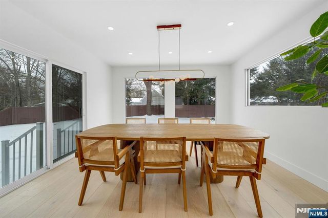 27 Knickerbocker Road, Closter, NJ 07624