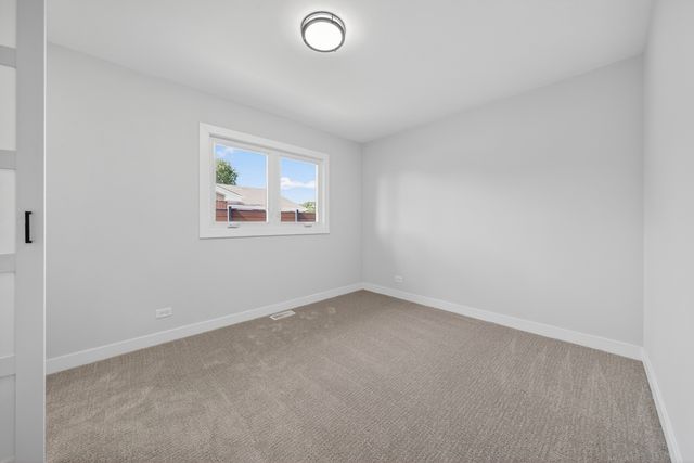 10409 S 82 Avenue, Palos Hills, IL 60465