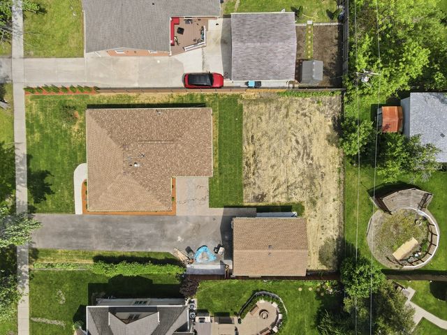 10409 S 82 Avenue, Palos Hills, IL 60465