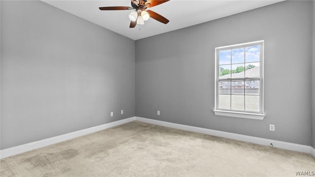 3218 Veterans Memorial 714, Tuscaloosa, AL 35404