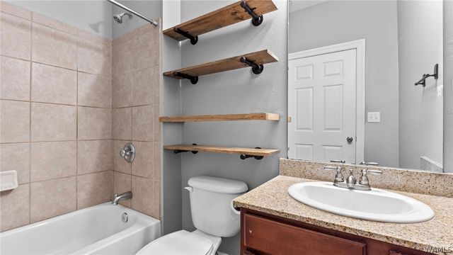 3218 Veterans Memorial 714, Tuscaloosa, AL 35404