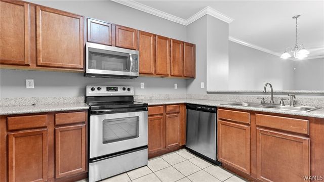 3218 Veterans Memorial 714, Tuscaloosa, AL 35404