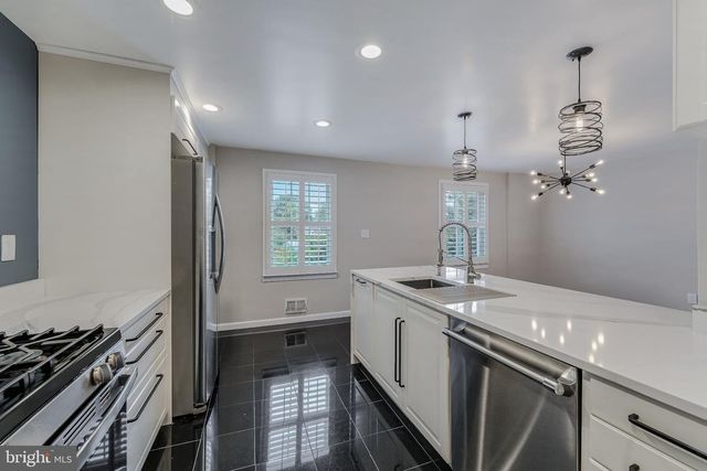 8105 OAKLAKE CT, Alexandria, VA 22309