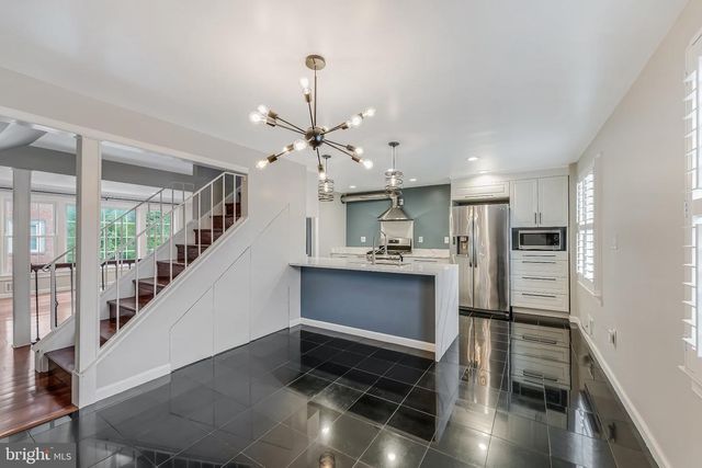 8105 OAKLAKE CT, Alexandria, VA 22309