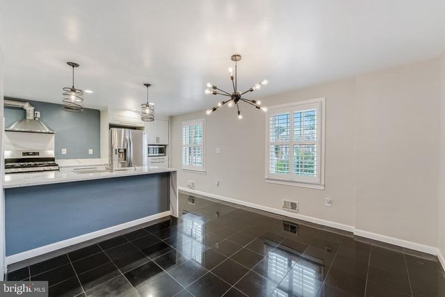 8105 OAKLAKE CT, Alexandria, VA 22309