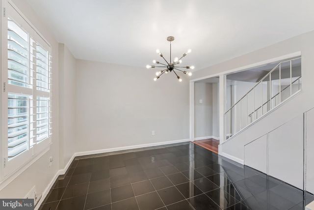 8105 OAKLAKE CT, Alexandria, VA 22309