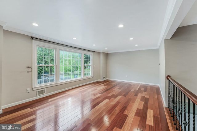8105 OAKLAKE CT, Alexandria, VA 22309