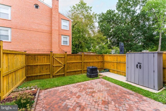 8105 OAKLAKE CT, Alexandria, VA 22309