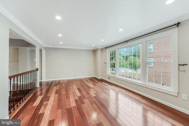 8105 OAKLAKE CT, Alexandria, VA 22309