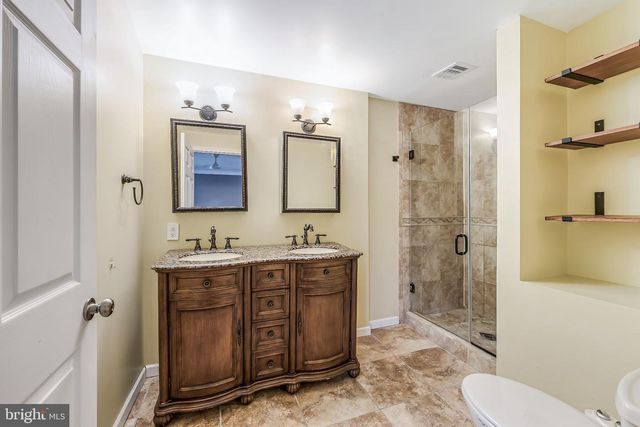 8105 OAKLAKE CT, Alexandria, VA 22309
