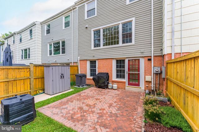 8105 OAKLAKE CT, Alexandria, VA 22309