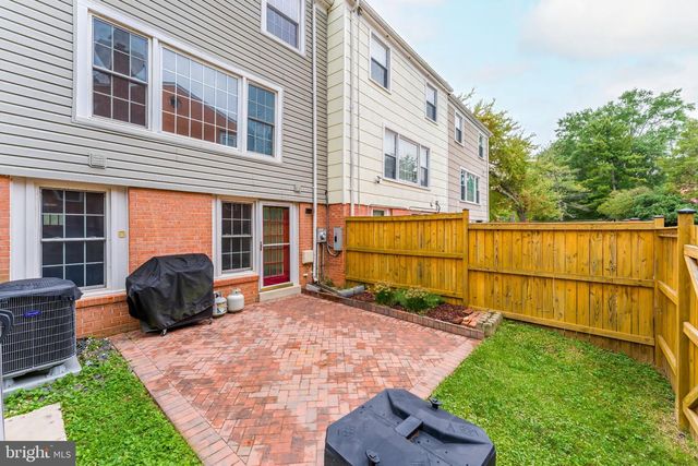 8105 OAKLAKE CT, Alexandria, VA 22309