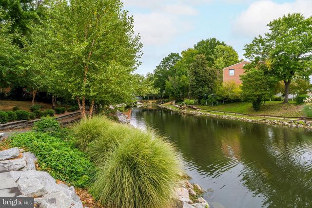 8105 OAKLAKE CT, Alexandria, VA 22309